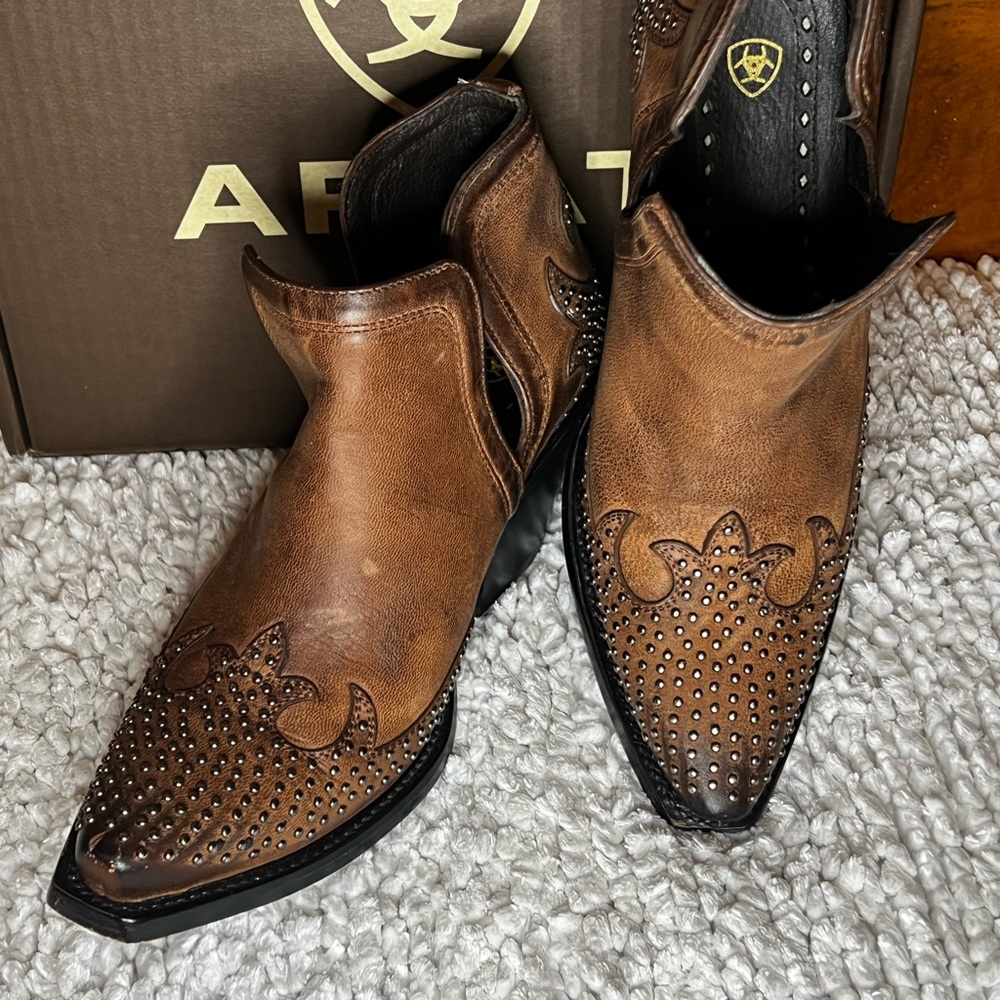 Ariat ankle booties